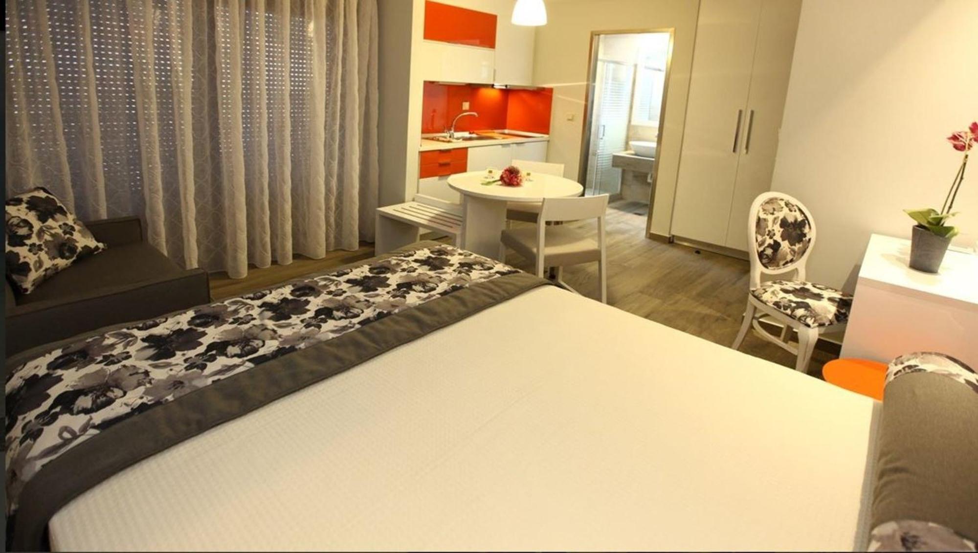 Ferienwohnung Mary'S Luxury Chrisi Ammoudia Exterior foto