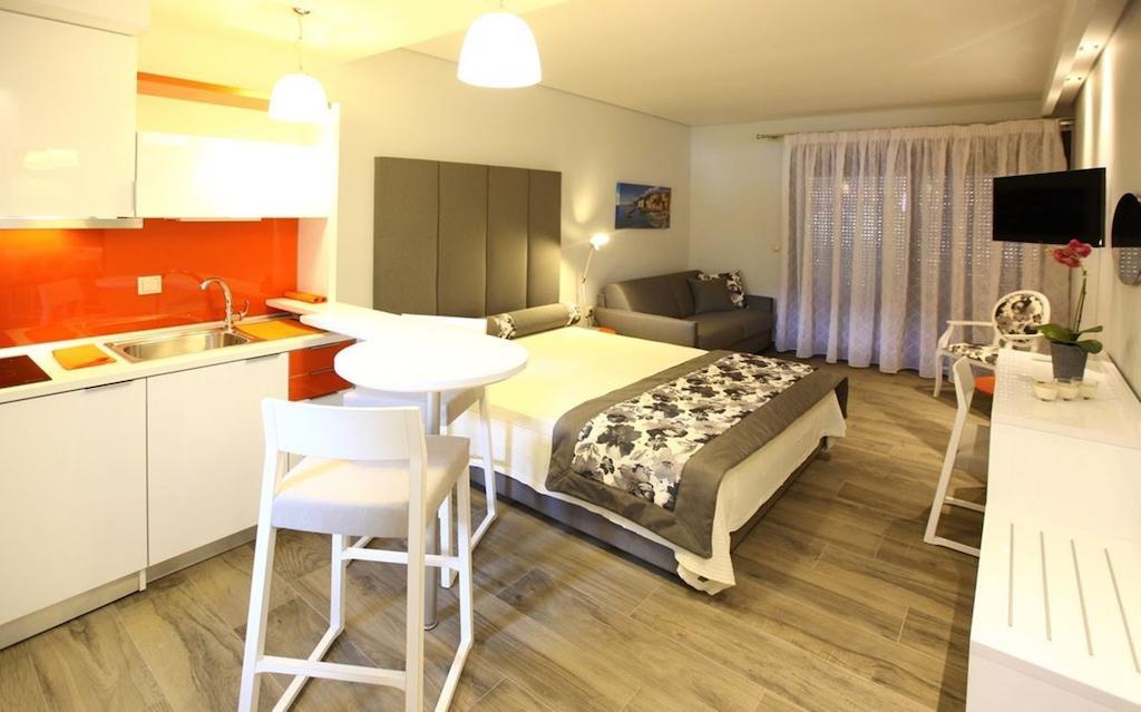 Ferienwohnung Mary'S Luxury Chrisi Ammoudia Zimmer foto